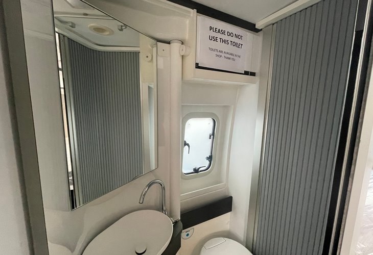Bathroom Of Twin Supreme 600 SPB | Caravan Tech