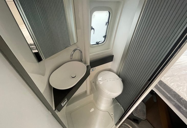 Bathroom Of Twin Supreme 600 SPB | Caravan Tech