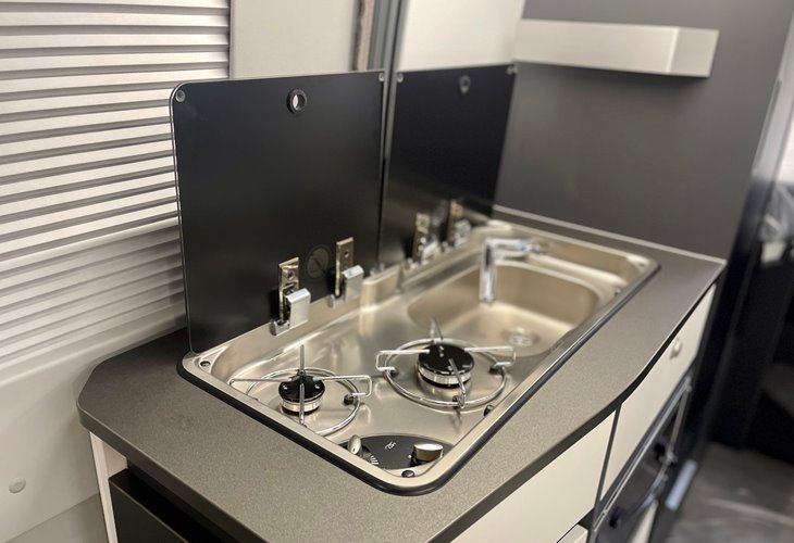 Twin Sports 640 SLB Campervan | View Of Kitchen Top
