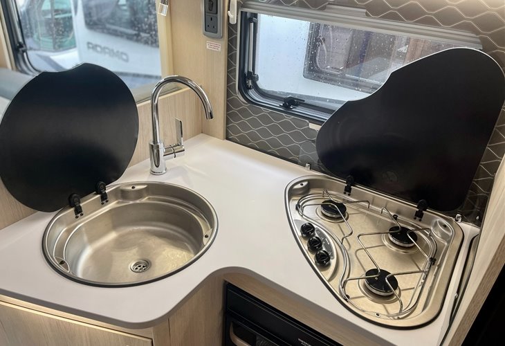 Autotrail F-Line F70 2021 Kitchen Top Sink and Hob